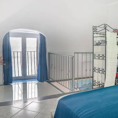 The House - Historic Center Procida
